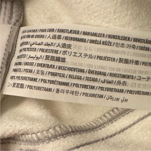 Abercrombie and Fitch Silver Metallic High-Rise 90’s Straight Pants - Picture 11 of 12